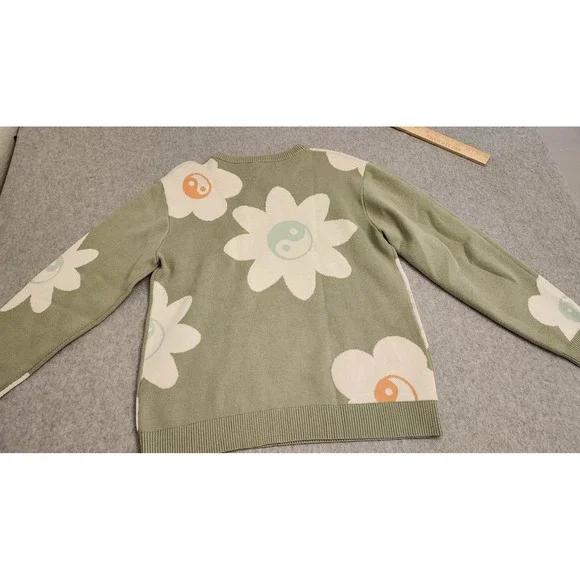 PacSun Sweater Mens Small‎ Sage Green Crewneck Knit Daisy Yin Yang Pullover - Picture 12 of 14